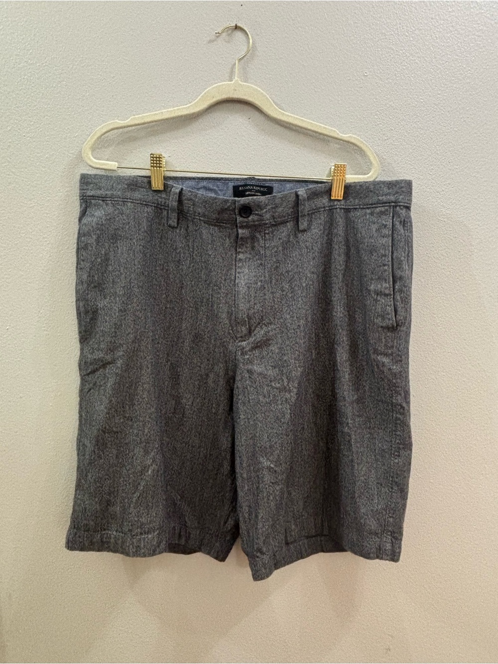Modern Gray Flat-Front Men's Shorts by Banana Republic Emerson short size 36